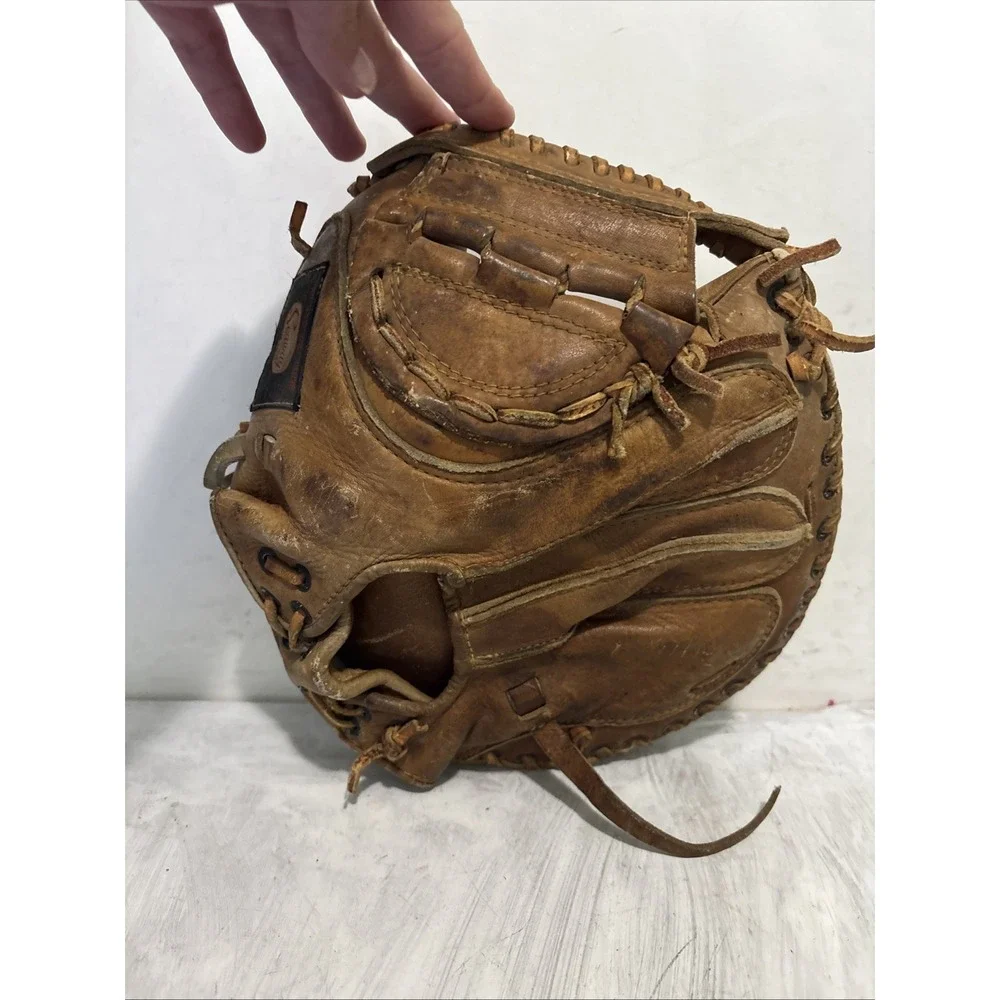 Seaway CM14 Catchers Mitt Baseball Leather Professional VTG GOES ON RIGHT HAND